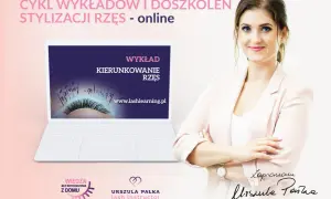Kobieta w różowej marynarce obok laptopa z wykładem o kierunkowaniu rzęs.